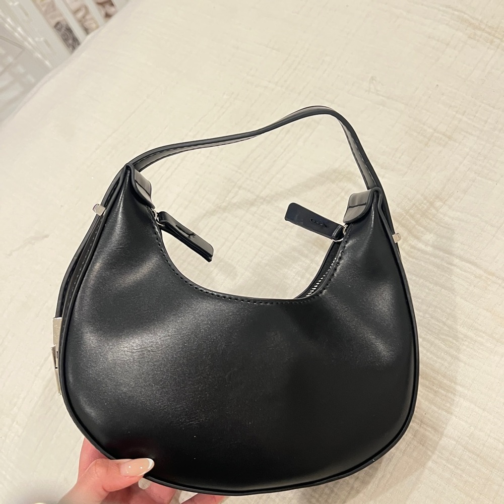 Elegant Black Women's Bag